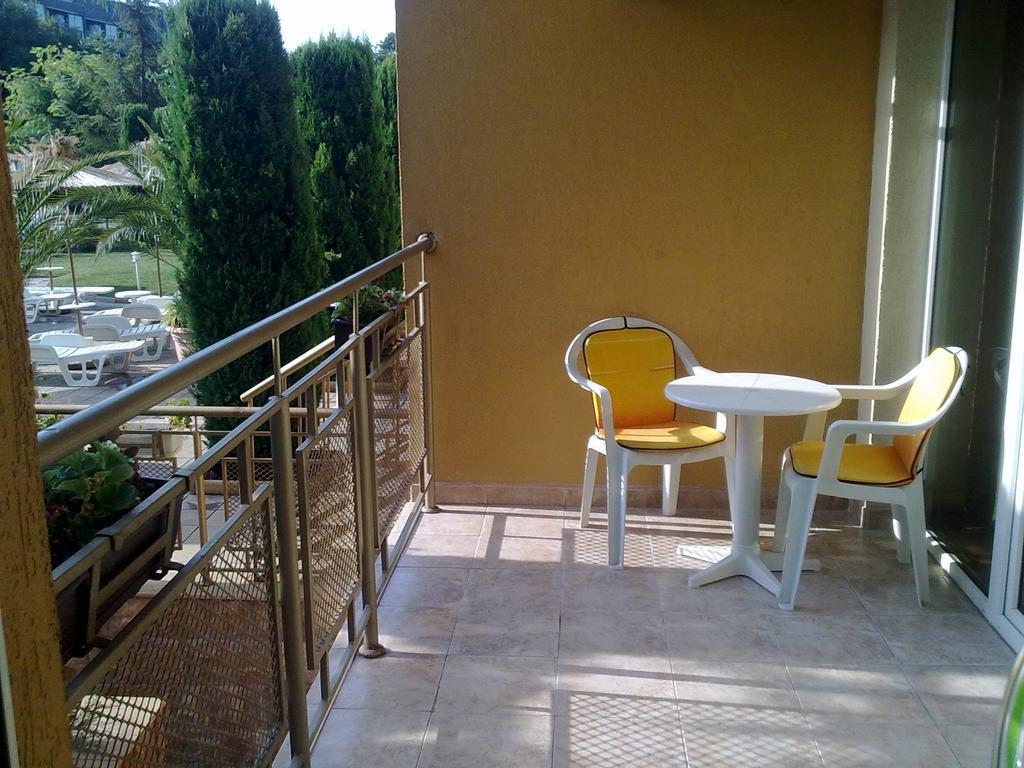 Elias Apartment Aranyhomok Kültér fotó