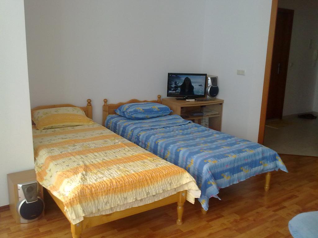 Elias Apartment Aranyhomok Kültér fotó